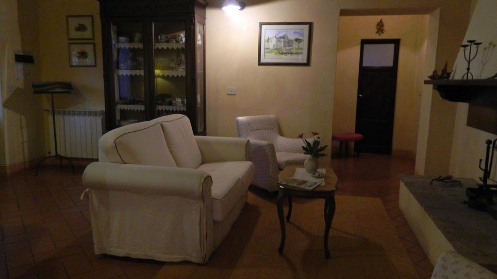 Le Rogheta Villa Campiglia dʼOrcia Eksteriør billede